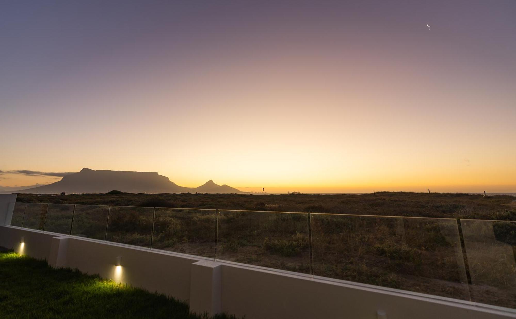 كيب تاون Ocean 9 - Sunset Beachfront Residency المظهر الخارجي الصورة